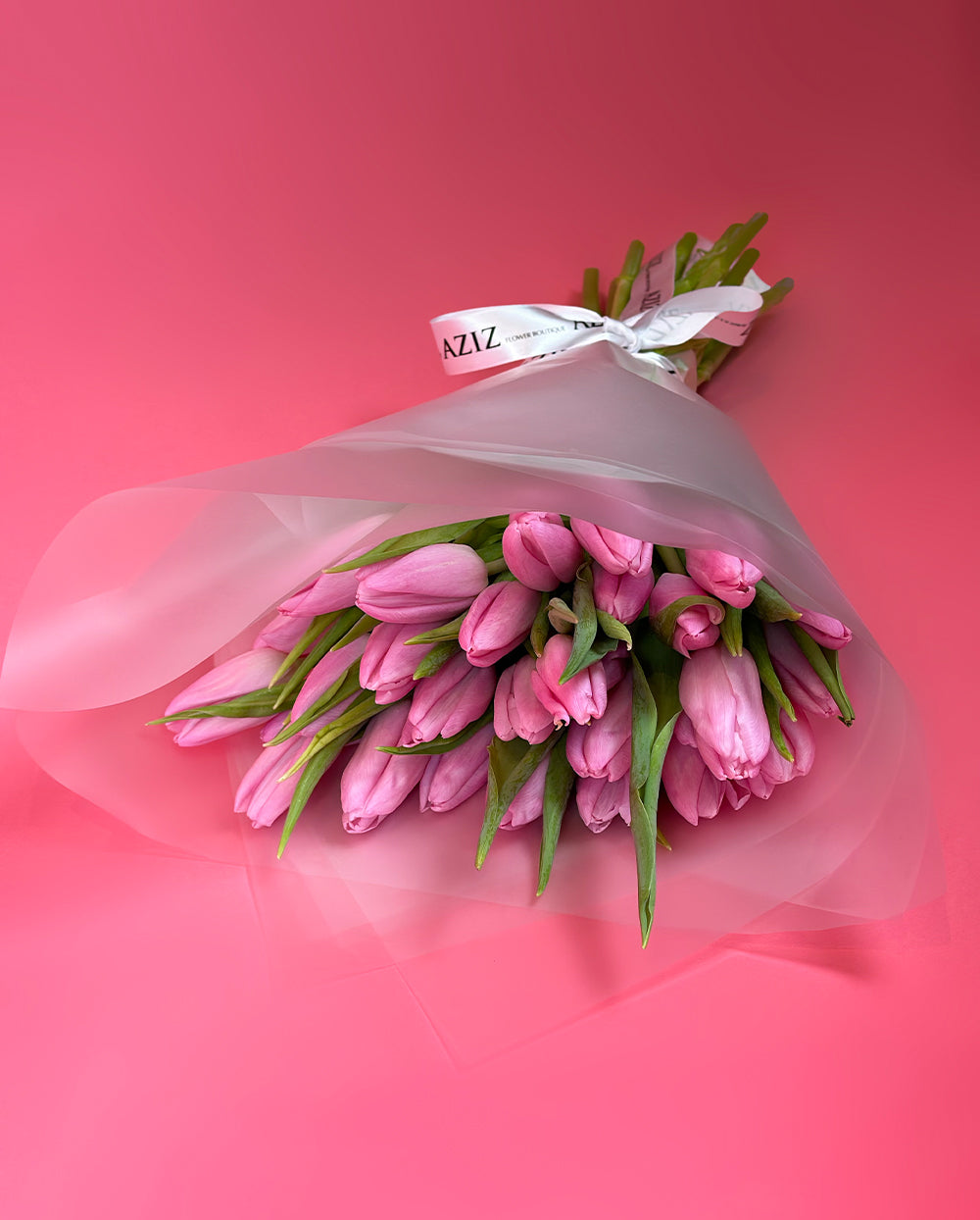 Pink tulip hand bouquet (30 tulips)